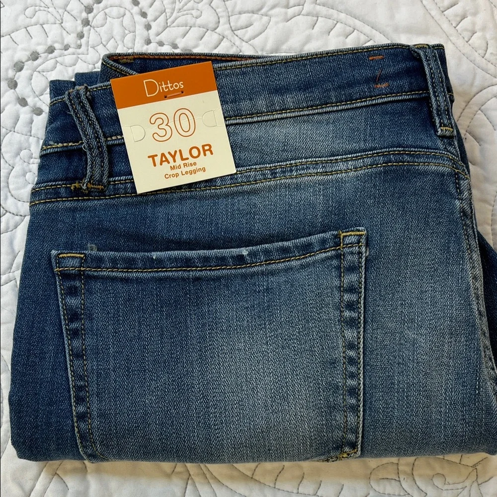 Dittos Women's Taylor Mid Rise Crop Legging Jean Size 30 NWT - Picture 9 of 9
